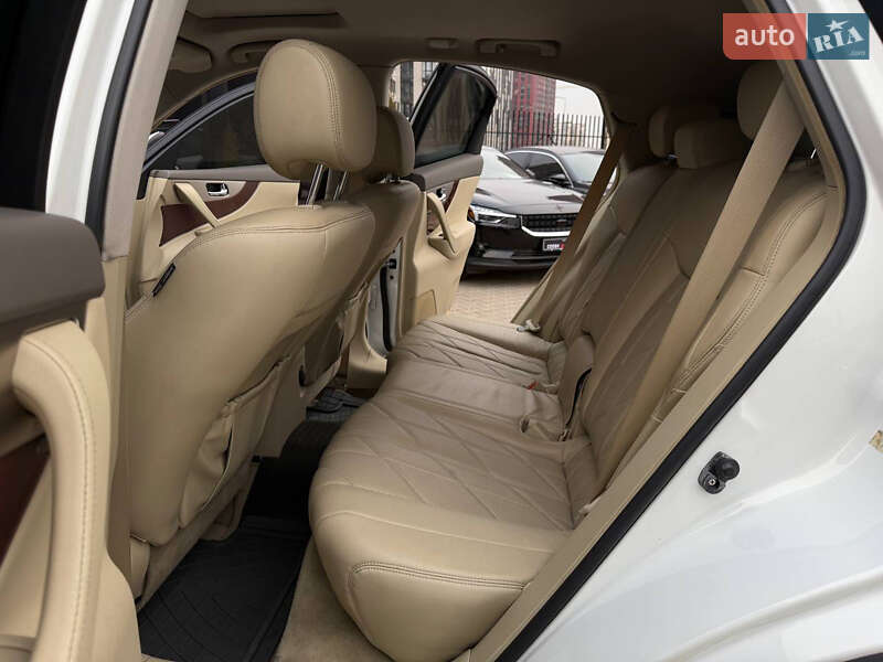 Позашляховик / Кросовер Infiniti FX 35 2008 в Києві фото 8 Позашляховик / Кросовер Infiniti FX 35 2008 в Києві