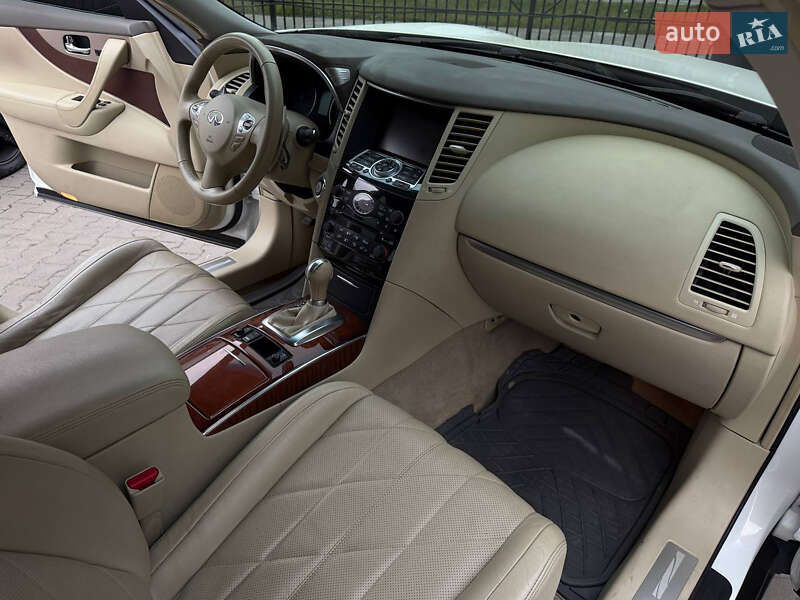 Позашляховик / Кросовер Infiniti FX 35 2008 в Києві фото 9 Позашляховик / Кросовер Infiniti FX 35 2008 в Києві