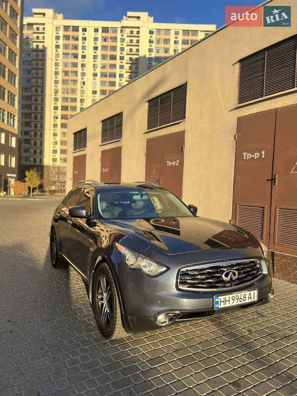 Infiniti FX 35 2011