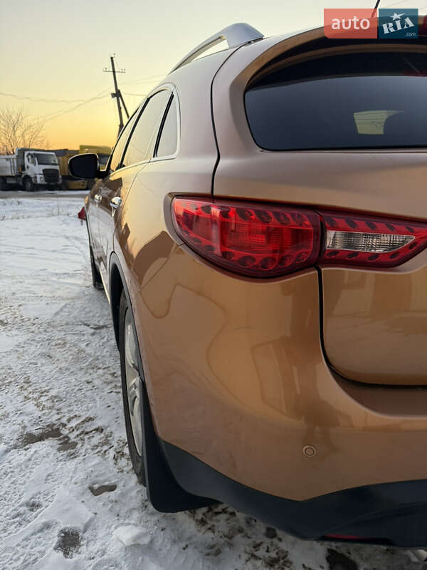 Внедорожник / Кроссовер Infiniti FX 35 2008 в Кривом Роге