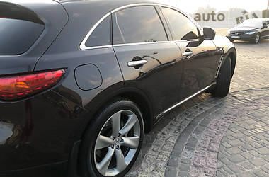 Позашляховик / Кросовер Infiniti FX 37 2010 в 
