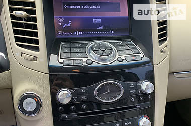 Внедорожник / Кроссовер Infiniti FX 37 2011 в 
