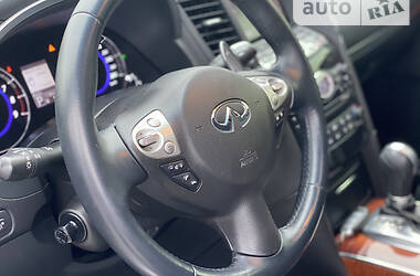 Хэтчбек Infiniti FX 37 2013 в 