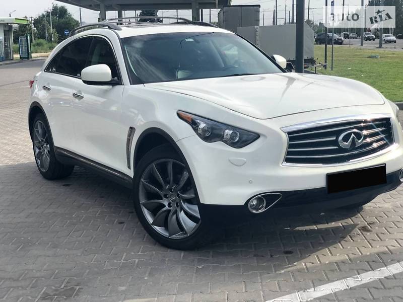 Infiniti fx37 2012 год