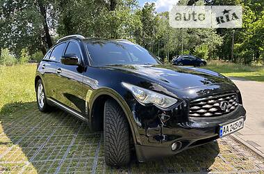 Внедорожник / Кроссовер Infiniti FX 37 2011 в 