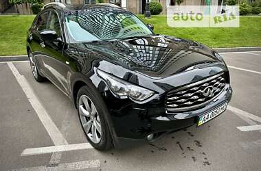 Внедорожник / Кроссовер Infiniti FX 37 2011 в 