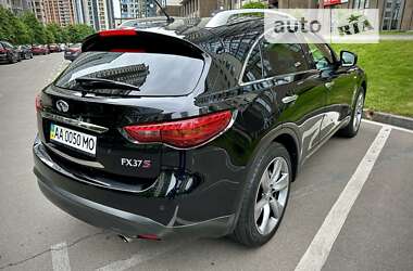 Внедорожник / Кроссовер Infiniti FX 37 2011 в 