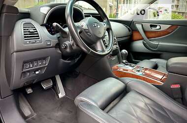 Внедорожник / Кроссовер Infiniti FX 37 2011 в 