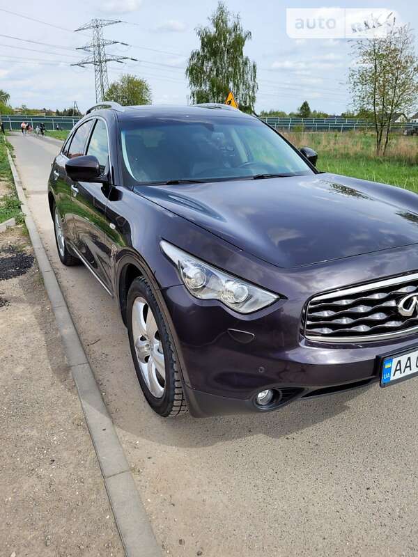 Позашляховик / Кросовер Infiniti FX 37 2010 в Києві