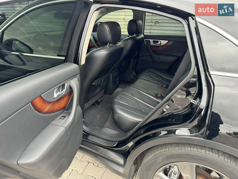 Внедорожник / Кроссовер Infiniti FX 37 2012 в Кривом Роге