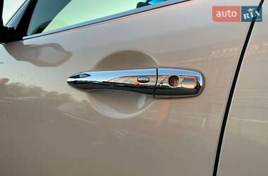 Внедорожник / Кроссовер Infiniti FX 37 2013 в 