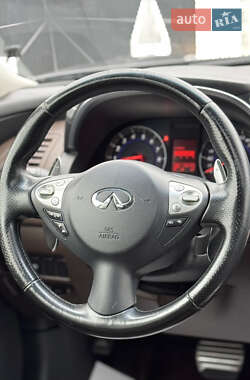 Внедорожник / Кроссовер Infiniti FX 37 2010 в Киеве