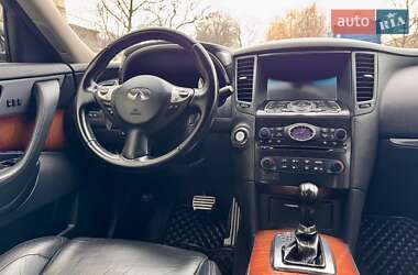 Внедорожник / Кроссовер Infiniti FX 37 2012 в 