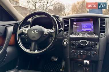 Внедорожник / Кроссовер Infiniti FX 37 2012 в 