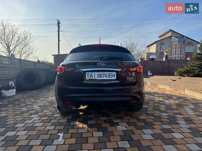 Внедорожник / Кроссовер Infiniti FX 37 2012 в Киеве