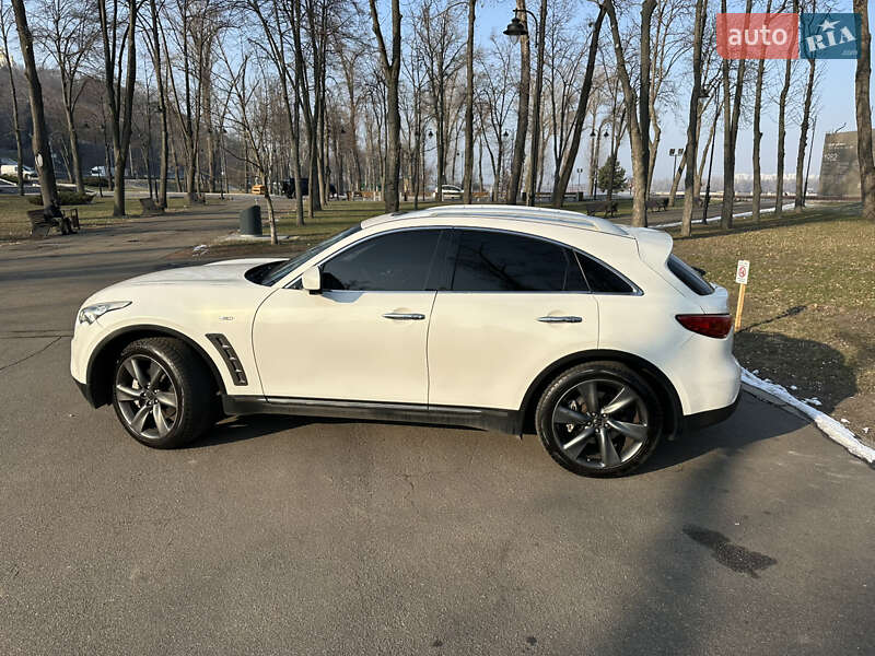 Внедорожник / Кроссовер Infiniti FX 37 2011 в Киеве
