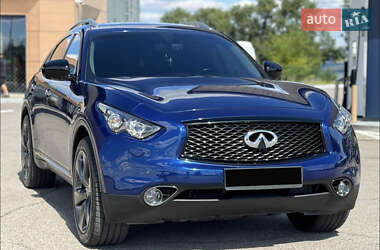 Внедорожник / Кроссовер Infiniti FX 37 2012 в 
