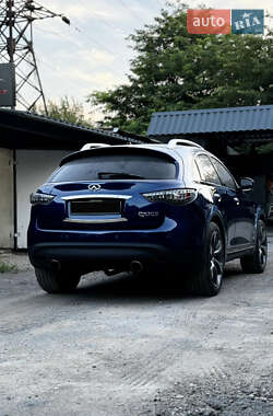 Внедорожник / Кроссовер Infiniti FX 37 2012 в 