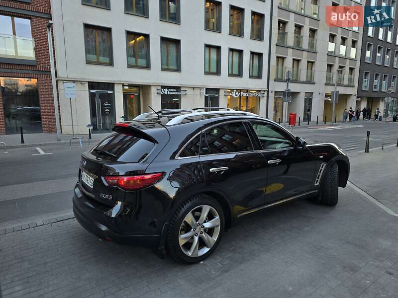 Позашляховик / Кросовер Infiniti FX 37 2012 в Івано-Франківську