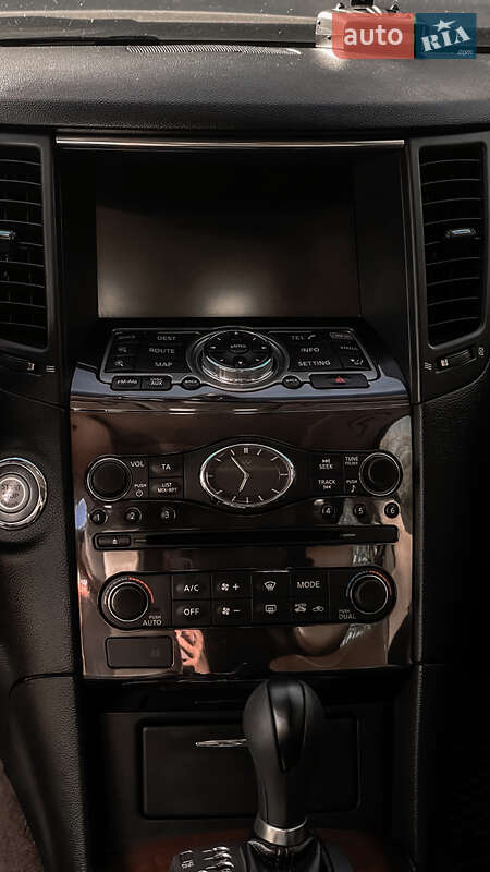 Внедорожник / Кроссовер Infiniti FX 37 2010 в Чернигове