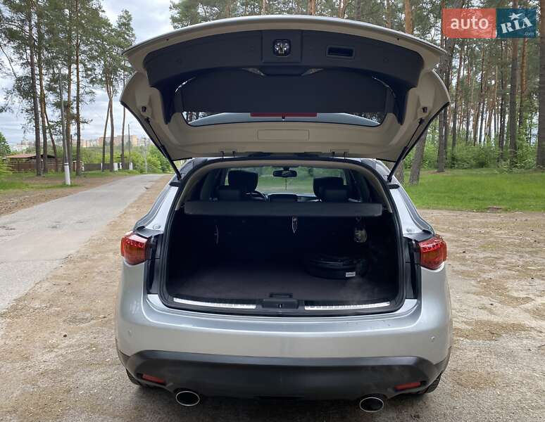Позашляховик / Кросовер Infiniti FX 37 2010 в Житомирі