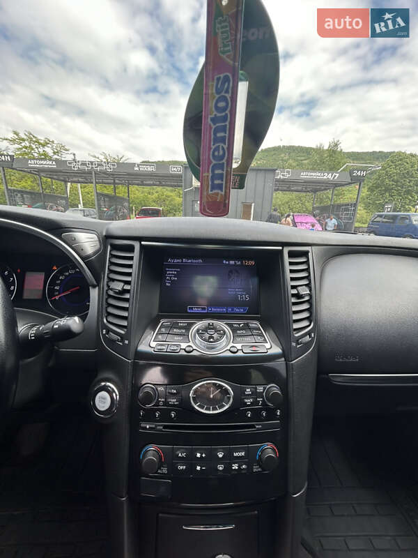 Позашляховик / Кросовер Infiniti FX 37 2011 в Києві