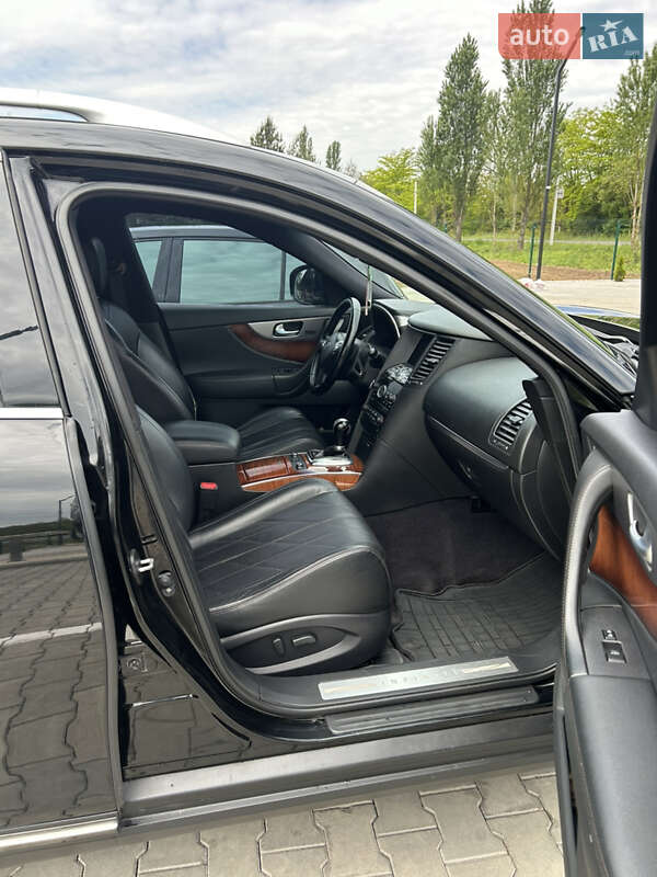 Позашляховик / Кросовер Infiniti FX 37 2011 в Києві