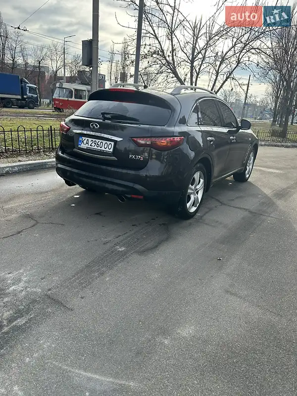 Infiniti FX 37