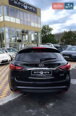 Внедорожник / Кроссовер Infiniti FX 37 2012 в 
