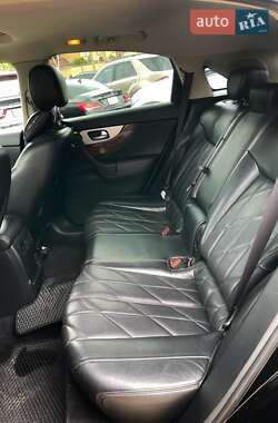 Внедорожник / Кроссовер Infiniti FX 37 2012 в 