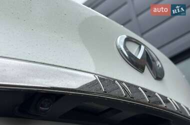 Внедорожник / Кроссовер Infiniti FX 37 2013 в 