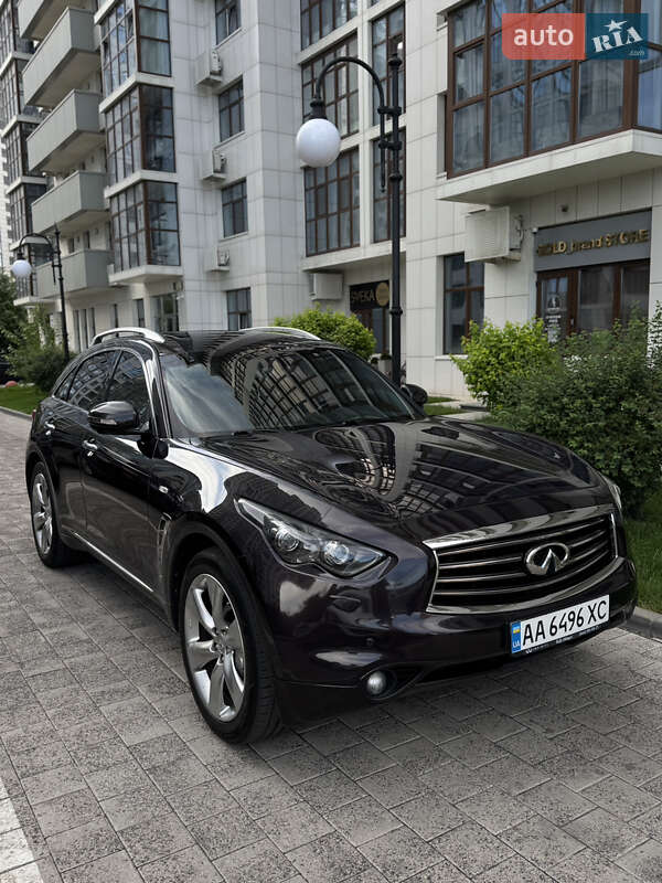 Позашляховик / Кросовер Infiniti FX 37 2010 в Києві