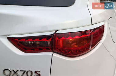 Внедорожник / Кроссовер Infiniti FX 37 2013 в 