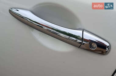 Внедорожник / Кроссовер Infiniti FX 37 2013 в 