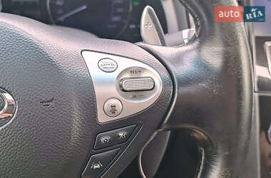 Внедорожник / Кроссовер Infiniti FX 37 2013 в 
