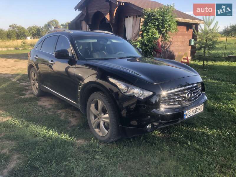 Внедорожник / Кроссовер Infiniti FX 37 2011 в 