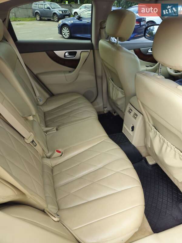 Внедорожник / Кроссовер Infiniti FX 37 2011 в Киеве