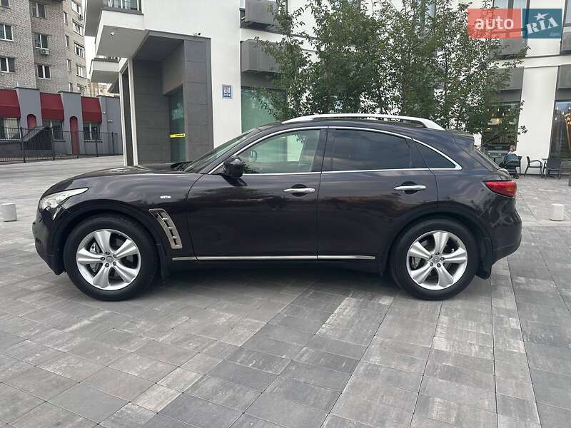Позашляховик / Кросовер Infiniti FX 37 2011 в Києві