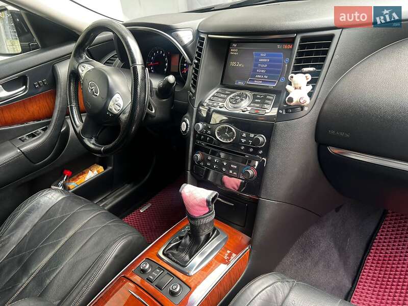 Позашляховик / Кросовер Infiniti FX 37 2010 в Івано-Франківську