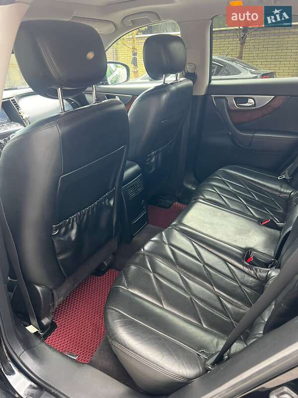 Позашляховик / Кросовер Infiniti FX 37 2010 в Івано-Франківську