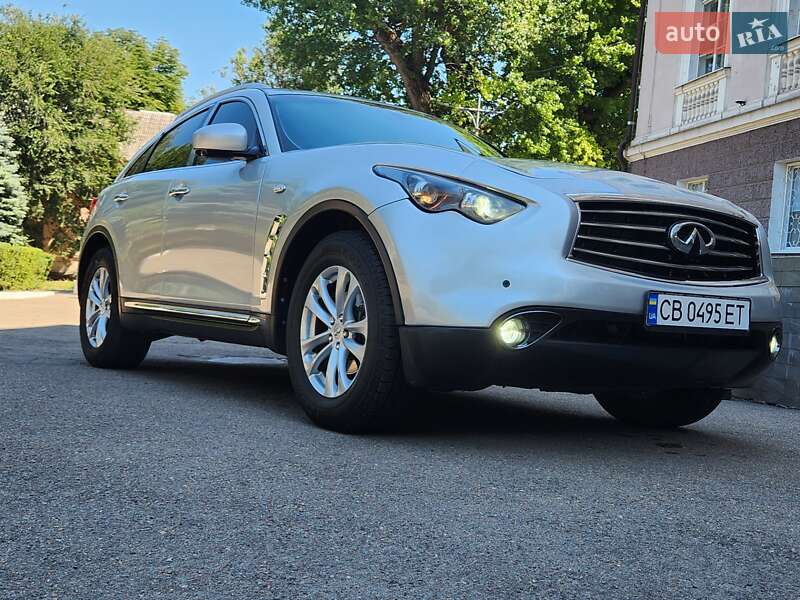 Внедорожник / Кроссовер Infiniti FX 37 2013 в Каменском