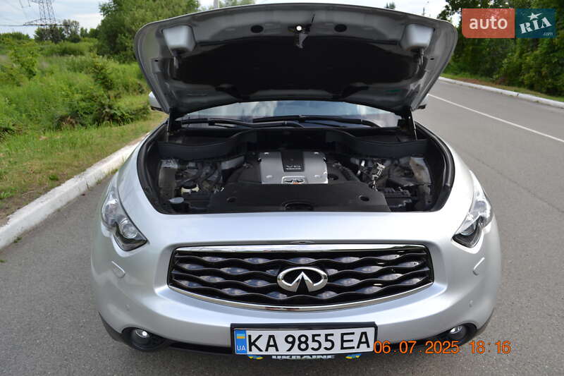 Внедорожник / Кроссовер Infiniti FX 37 2010 в Киеве