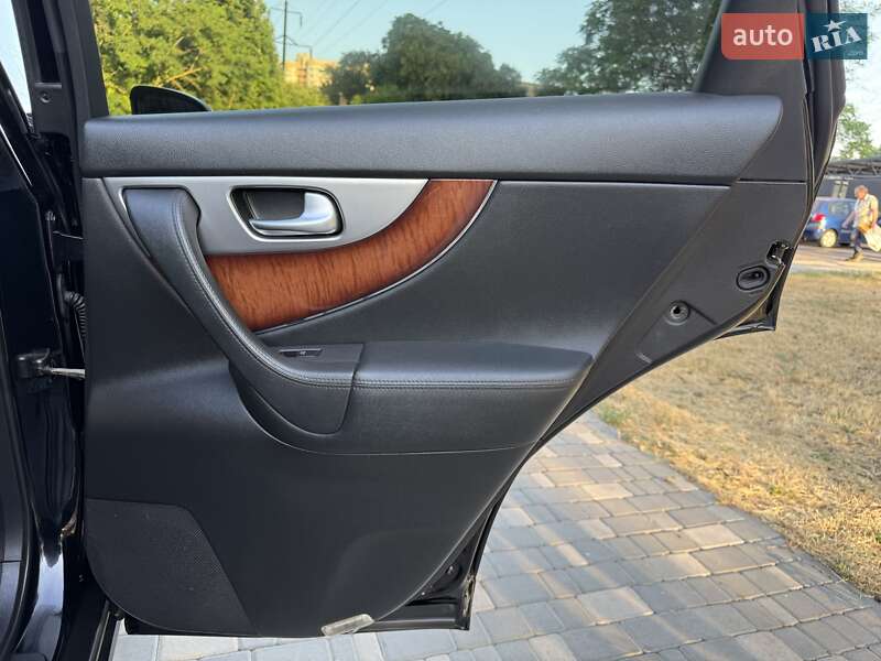 Внедорожник / Кроссовер Infiniti FX 37 2012 в Одессе