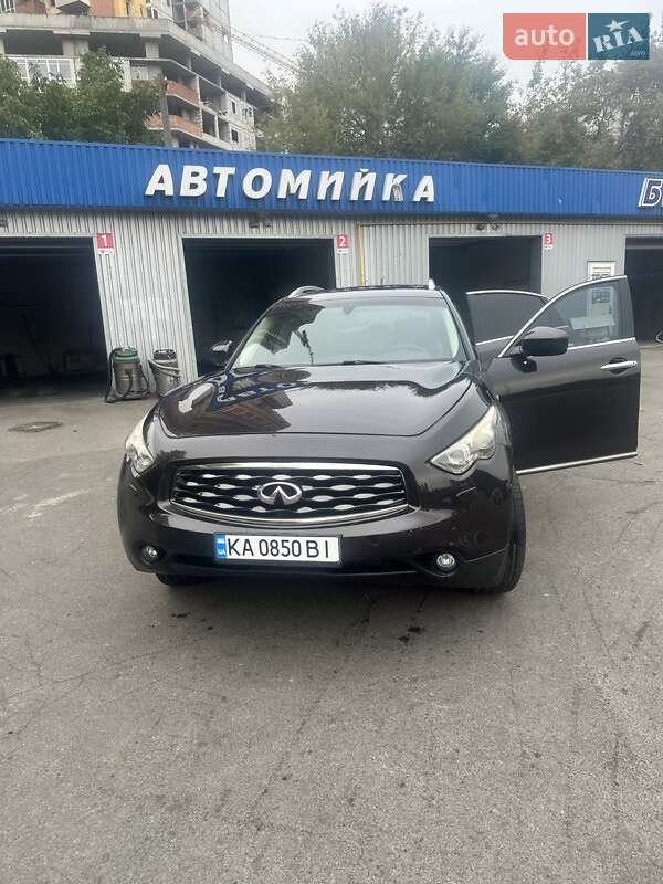 Infiniti FX 37 2010