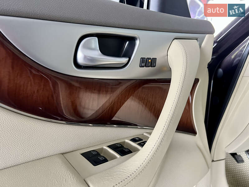 Внедорожник / Кроссовер Infiniti FX 37 2011 в Харькове