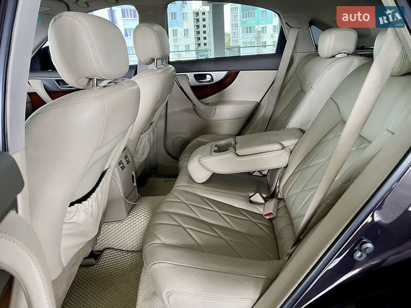 Внедорожник / Кроссовер Infiniti FX 37 2011 в Харькове