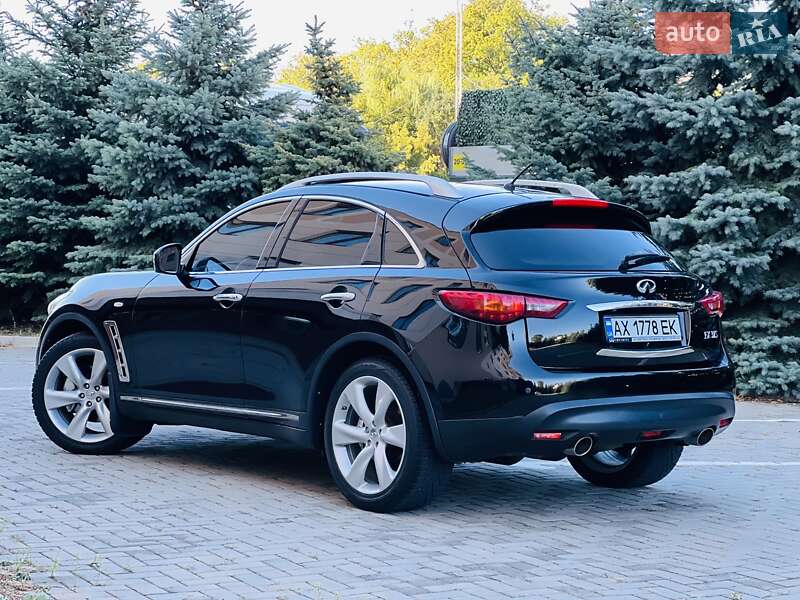 Внедорожник / Кроссовер Infiniti FX 37 2011 в Харькове
