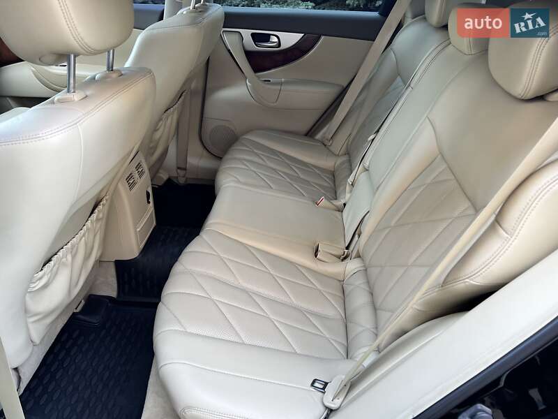 Внедорожник / Кроссовер Infiniti FX 37 2011 в Харькове