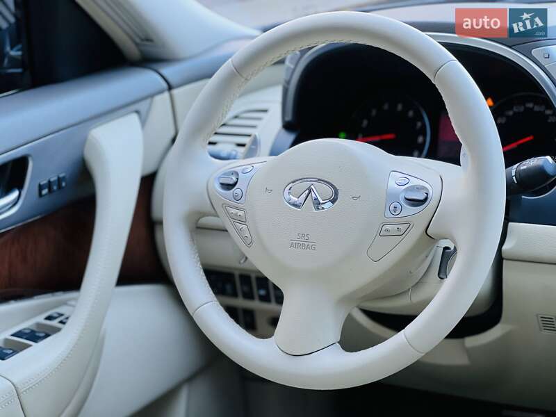 Внедорожник / Кроссовер Infiniti FX 37 2011 в Харькове