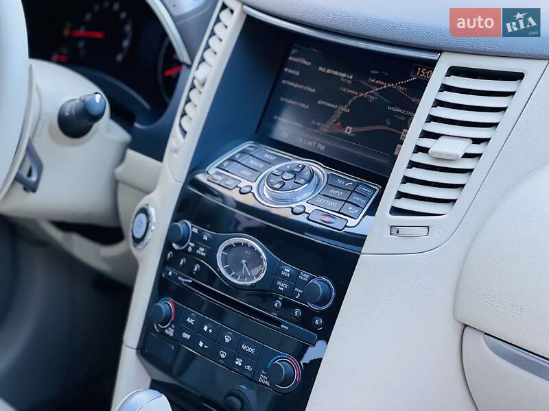 Внедорожник / Кроссовер Infiniti FX 37 2011 в Харькове